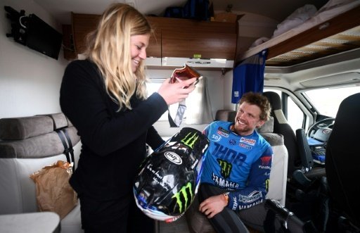 adrien van beveren couple